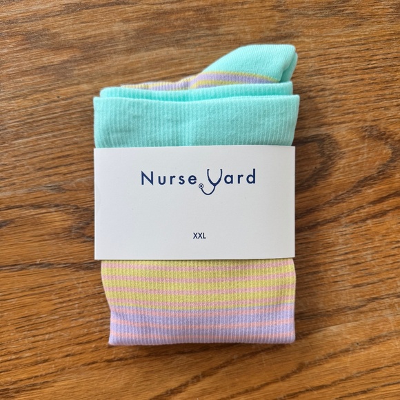 NEW Women's Nurse Yard Compression Socks Pastel Color Stripes XXL - Picture 3 of 4